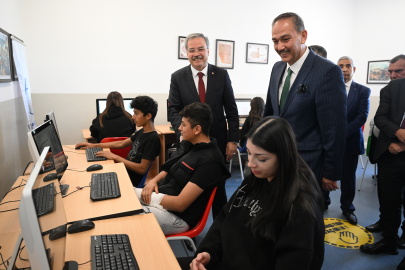 Tapu Kadastronun Bilgisayarları Yenilenip Okullara "İletişim" Sınıfı Oluyor