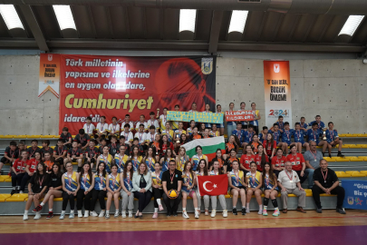 Balkan Çocuklar Voleybol Turnuvası Sona Erdi