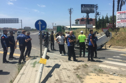 Kırmızı Işıkta Bekleyen Araca Çarpıp Takla Attı