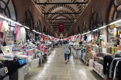 Edirne'de Sıcak Yüzünden Alipaşa Çarşısı Boş Kaldı