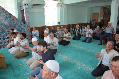 Tekirdağlı Çiftçiler Yağmur Duasına Çıktı