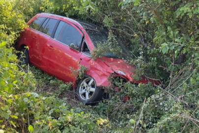 Uzunköprü'de Otomobil Şarampole Uçtu: 1 Yaralı