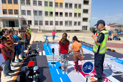 Tekirdağ'da İlkokul Öğrencilerine Trafik Eğitimi Verildi