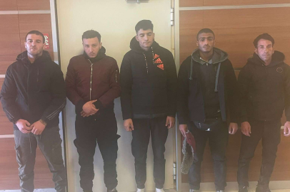 Kemalköy’de 5 Düzensiz Göçmen Yakalandı