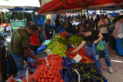 Halk Pazarına Sıcak Hava Engeli