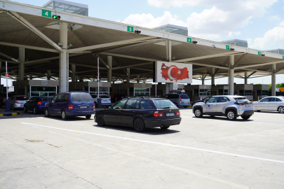 Gurbetçilerin Tatil İçin Türkiye'ye Gelişleri Sürüyor