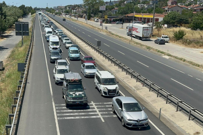 Tekirdağ'dan İstanbul'a Son Gün Dönüş Yoğunluğu