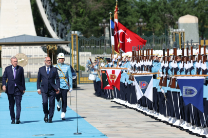 Cumhurbaşkanı Erdoğan, Karis'i Resmi Törenle Karşıladı