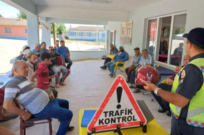 Jandarma'dan Tarım Araçları İçin Trafik Güvenliği Bilgilendirmesi