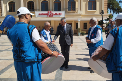 Kırkpınar Davetine Validen Bahşişli Jest