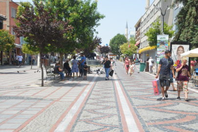 Edirne’de Sıcak Hava Etkisini Sürdürüyor