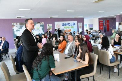 Eminoğlu, Tekirdağ'da Gençlerle Bir Araya Geldi