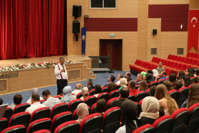 Araştırmacı, Yazar İnanç Balkanlar'dan Gelen Öğrencilerle Buluştu