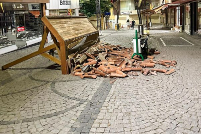 Keşan’da Tehlikeli Pergoleler Kaldırılıyor