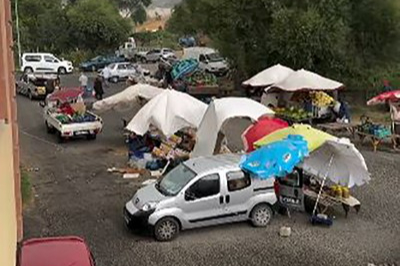 Tekirdağ'da Yağmur ve Rüzgar Pazar Esnafına Zor Anlar Yaşattı