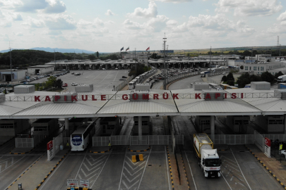 Kapıkule Sınır Kapısı’nda Gurbetçi Yoğunluğu