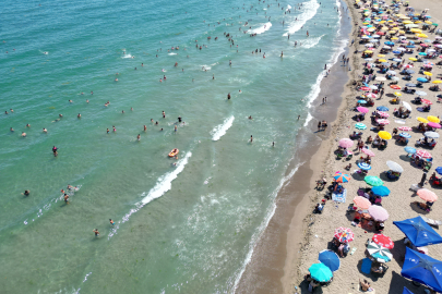 Tekirdağ'da Sıcak ve Nemden Bunalanlar Sahillerde Vakit Geçirdi