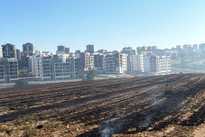 Çorlu'da Tarlada Başlayan Yangın, Yerleşim Yerine Ulaşmadan Söndürüldü