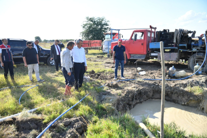 Debisi Düşen Tunca Nehri'nden Su Alamayan Çiftçiler İçin Kuyular Açıldı