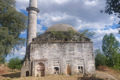 Evliya Kasım Paşa Camii Restore Edilmeyi Bekliyor