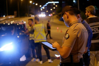 Edirne'de Polis Araçları Didik Didik Aradı