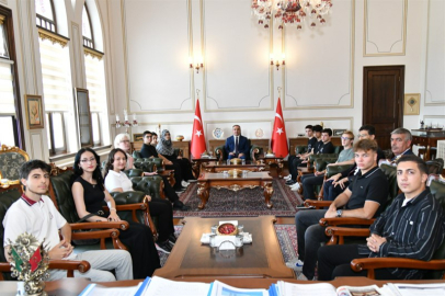 Vali Soytürk Başarılı Öğrencileri Makamında Ağırladı