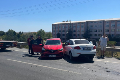 Kırklareli'nde İki Otomobilin Çarpıştığı Kazada 5 Kişi Yaralandı