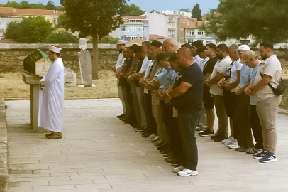 Vahşice Öldürülen Anne ve Çocuğu Edirne'de Defnedildi