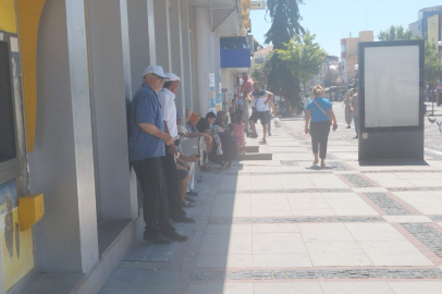 Edirne'de Sıcak Hava Bunaltıyor