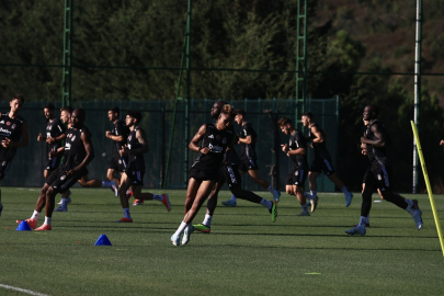 Cher Ndour, Beşiktaş'la İlk Antrenmanına Çıktı