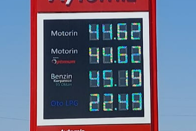 Benzine Gelen Zam Pompaya Yansıdı