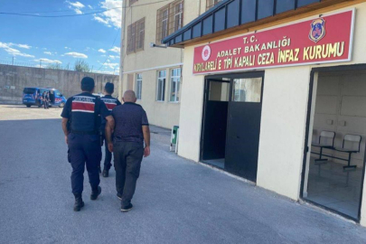 Kırklareli'nde Aranan Şahıslara Yönelik Operasyonlarda 12 Kişi Yakalandı