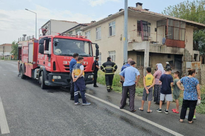 Kömürlükteki Yangın Eve Sıçramadan Söndürüldü