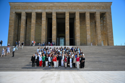 CHP Kadın Kolları Genel Başkanı Kaya, Anıtkabir'i Ziyaret Etti