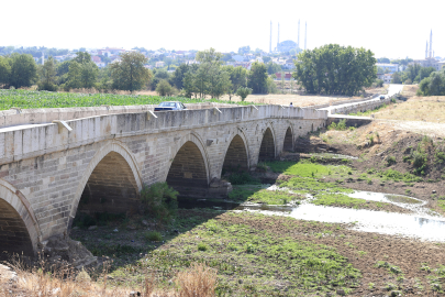 Tunca Nehri'nin Bazı Bölümlerinde Su Akışı Durdu