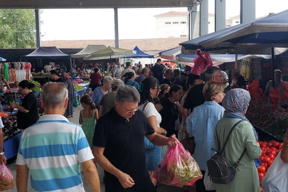 Edirne’deki Halk Pazarında Akşam Bereketi