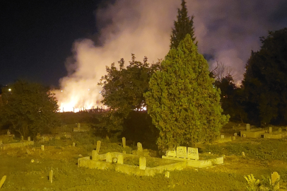 Lüleburgaz'da Mezarlıkta Çıkan Yangın Söndürüldü