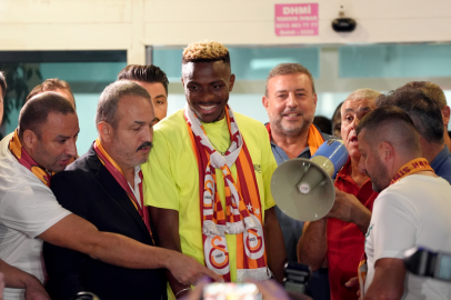 Dünya Yıldızı Osimhen, Galatasaray İçin İstanbul'a Geldi