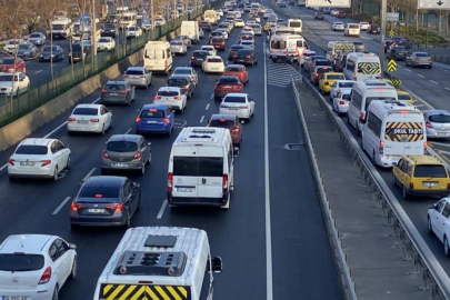 İstanbul Valiliği'nden Okulların İlk Gününde Saat Düzenlemesi