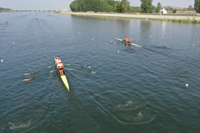 Edirne'deki Avrupa 23 Yaş Altı Kürek Şampiyonası Öncesi Sporcular Antrenmanlara Başladı