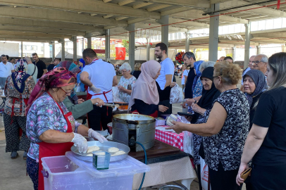 Edirne'deki Emek Pazarında Lokma Kuyruğu