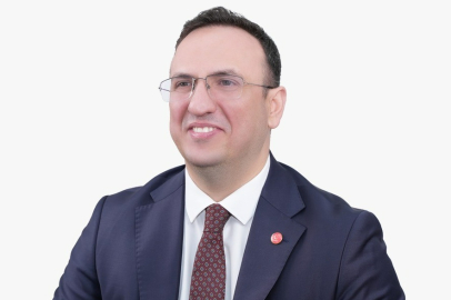 Tekin: “Yeni Nesil Siyasete Öncülük Edeceğiz”