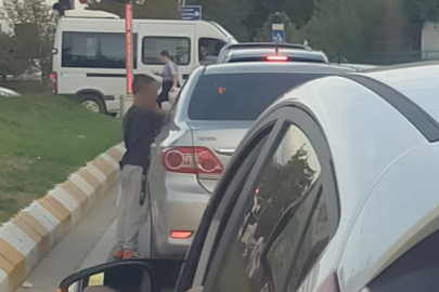 Hem Kendilerini Hem Trafiği Tehlikeye Sokuyorlar