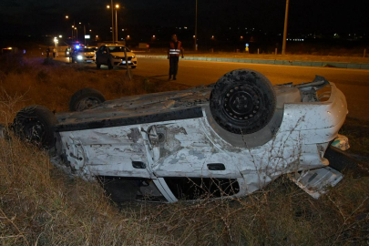 Edirne'de Minibüsle Çarpışan Otomobil Takla Attı