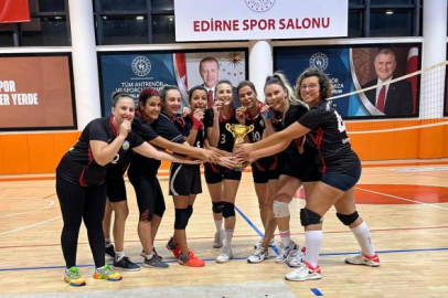 TÜ Kadın Voleybol Takımı Şampiyon Oldu