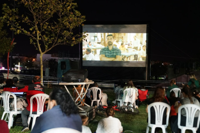 Çorlu Belediyesi’nden Açık Hava Sinema Keyfi