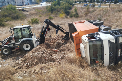 Kamyonun Freni Patladı, Tecrübeli Şoför Faciayı Önledi