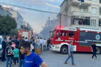 Tekirdağ'da 3 Katlı Binanın Zemin Katında Çıkan Yangın Söndürüldü