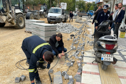 Keşan'da Düzenleme Yapılan Caddede Kablolar Çalındı, Parke Taşları Tahrip Edildi