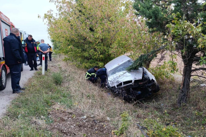 Babaeski'de Otomobil Şarampole Uçtu: 2 Yaralı